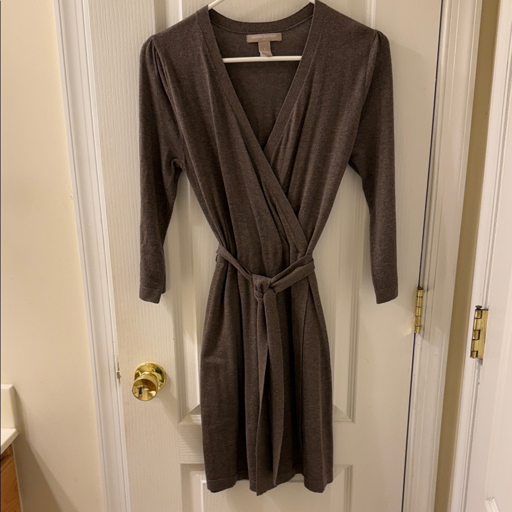 Banana Republic Taupe Knit Top